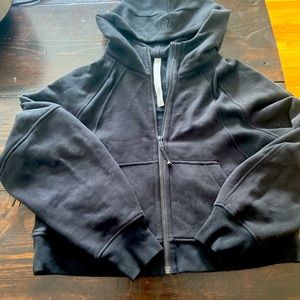 Lululemon Cropped Scuba XS/S Black